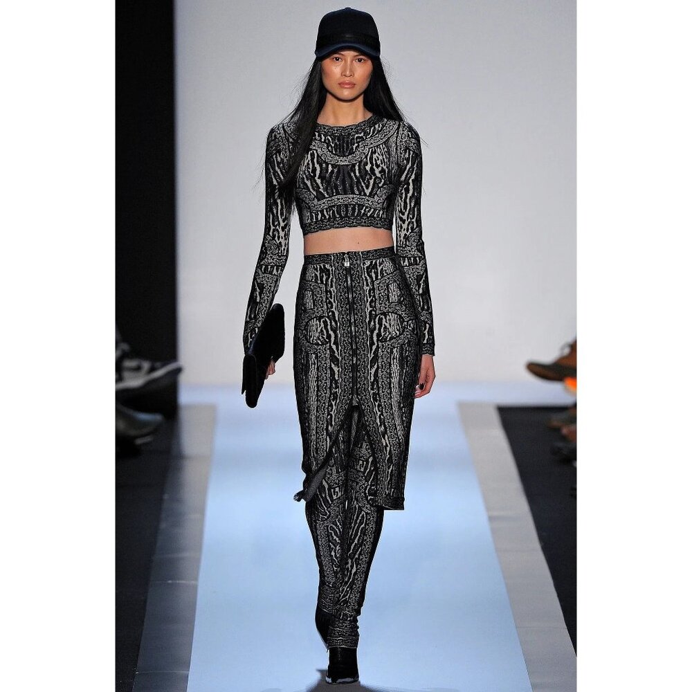 Herve Leger Two Piece Elegant Black and Gray Patterned Skirt Set